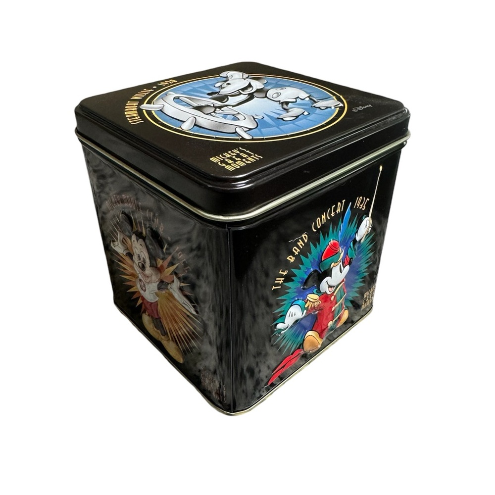 MICKEY MOUSE GREAT MOMENTS TIN 3-D RAISED DISNEY STEAMBOAT BAND CLUB 4" Empty